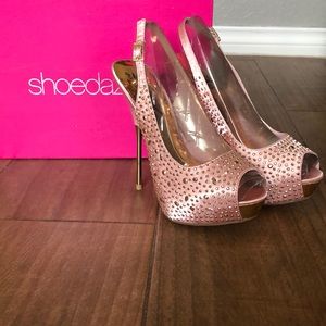 Never worn Blush and gold high heels size 7